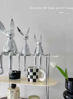 简约轻奢创意电镀银金蓝色坐姿动物兔子摆件树脂家居软装饰工艺品