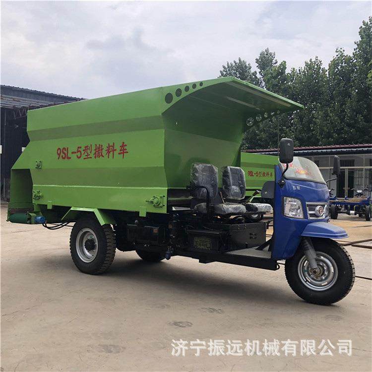 青储窖池饲料撒料车电动牧草草料喂料车干湿稻草饲料撒草机,畜牧/养殖物资,特种养殖设备,淘宝优惠券,粉丝福利购,淘宝优惠卷