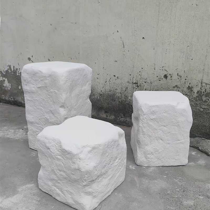 米色艺术风格石柱假石组合服装店软装展示摊位落地式摆件道具