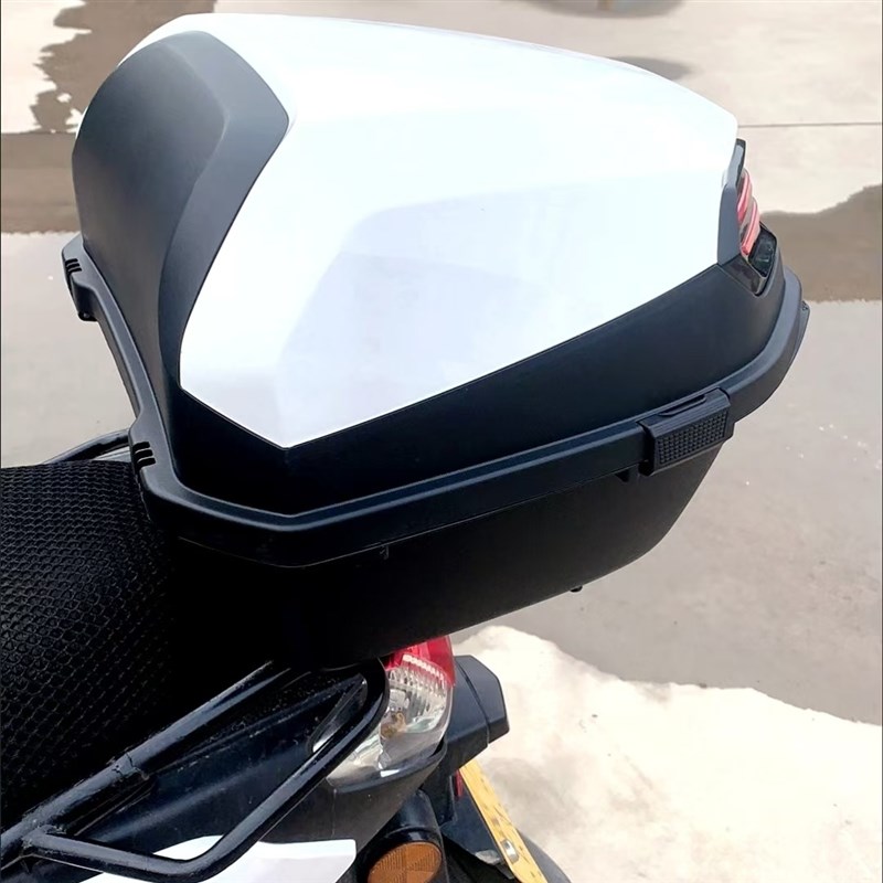 适用新大洲本田裂行RX125尾箱SDH125T-37摩托车后备箱男装工具箱