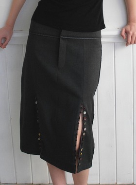 OTPé 深灰精纺羊毛双开衩彩色纽扣中低腰西装半裙 条纹腰头撞色