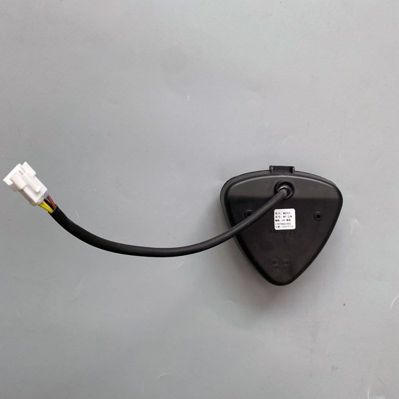 适用雅迪电动车速迅轻摩版YD600DQT-4C车尾灯LED灯12V电动车尾灯