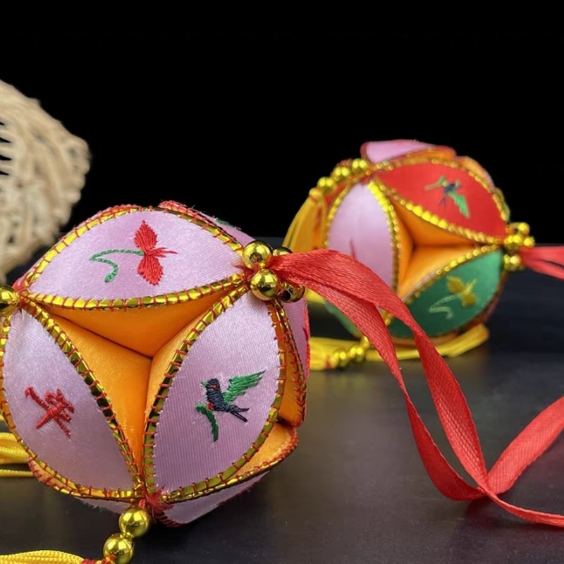 广西绣球6cm-8cm-10cm纯手工民F族工艺三月三壮美绣球特色爱情信