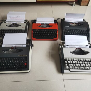 物件相好英文打字机老q式复古可打印可打字老式机械可以打世纪橱