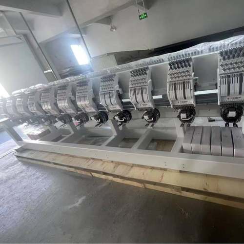 12头电脑绣花机12针成衣帽子个性化多头刺绣机高速12头电脑绣花