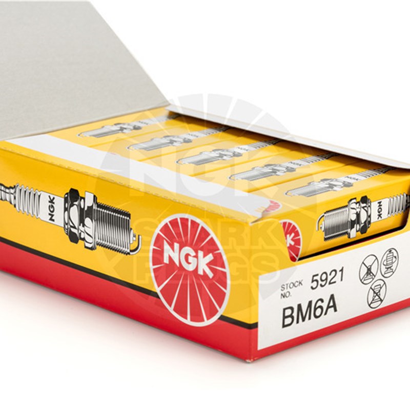 油锯割草机绿篱机采茶机打草机割灌机二冲程火花塞BM6A通用L7T