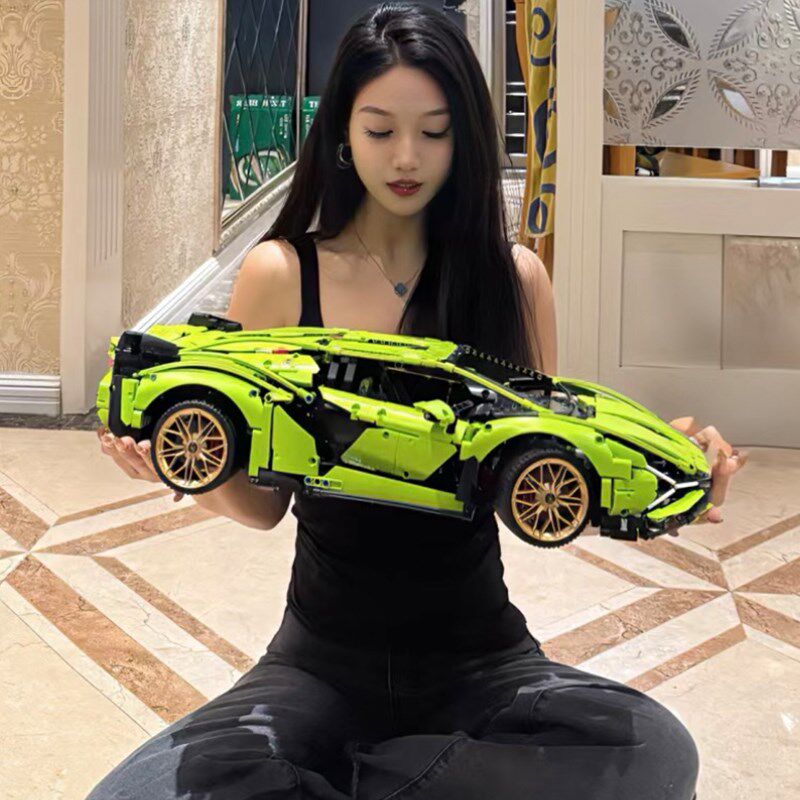 遥控车2025新款拼装跑车积木玩具机械组蓝宝坚尼模型男孩礼物女生