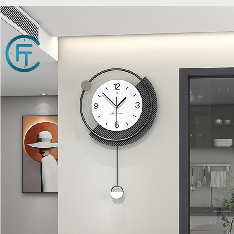 客厅极简挂钟2025新款家用现代简约轻奢大气O创意时尚挂墙装饰钟