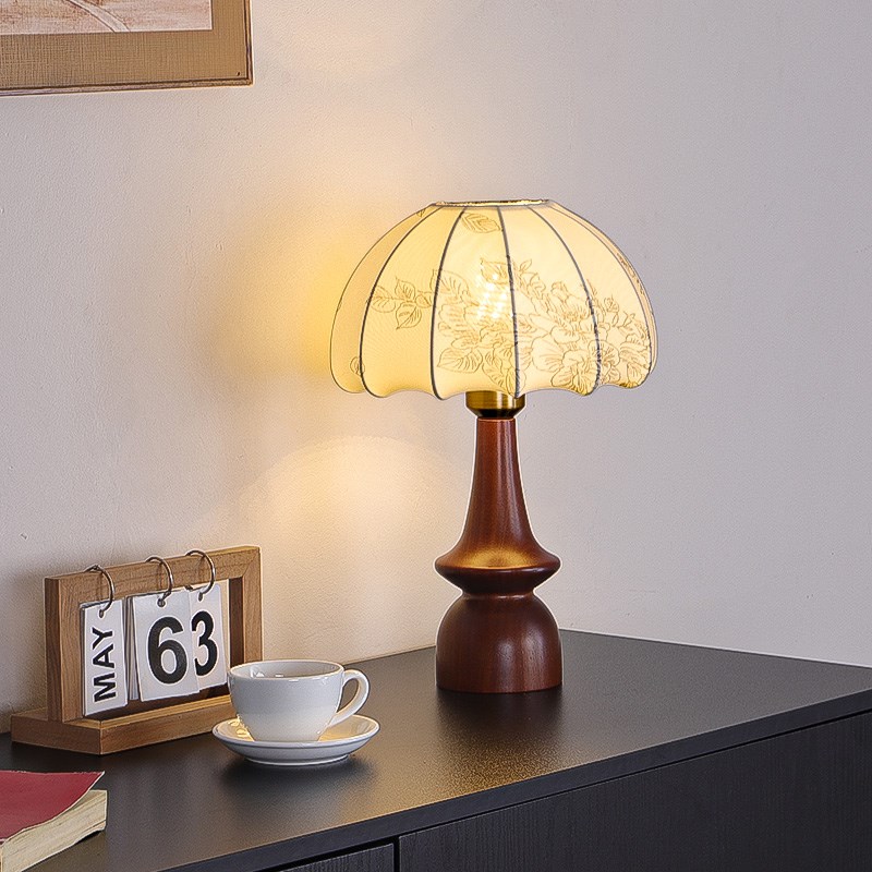 法式中古实木台灯卧m室床头中式复古南洋风装饰客厅书房民宿氛围