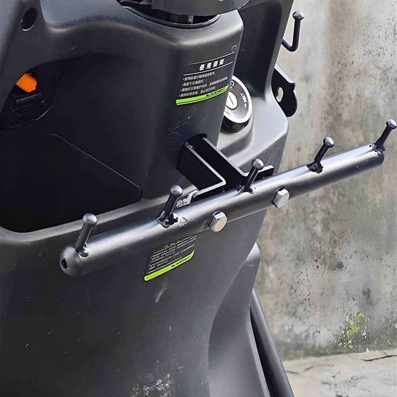 外卖电动车挂钩横杆一排前置金属摩托车通用送餐骑手固定架挂餐