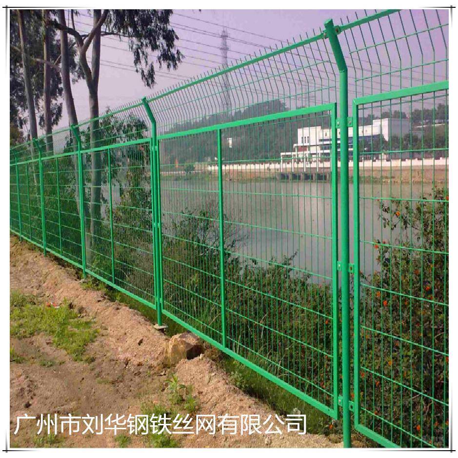 货车铁框架防抛网广州白云机场围界网双边丝框架严重铁丝围栏