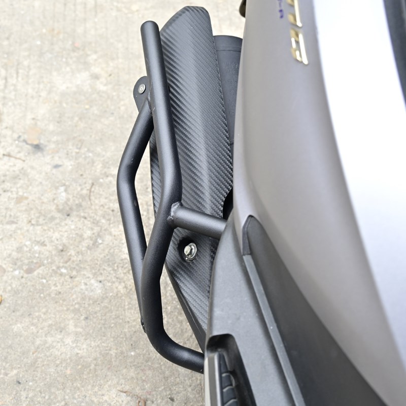 适用于铃木UY125T/UE/UU排气护杠摩托车改装消声器防摔杠尾架支撑