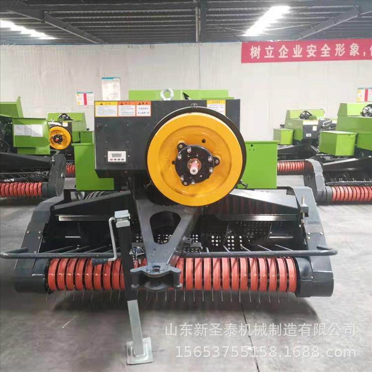 小型方捆玉米秸秆粉碎打捆机视频