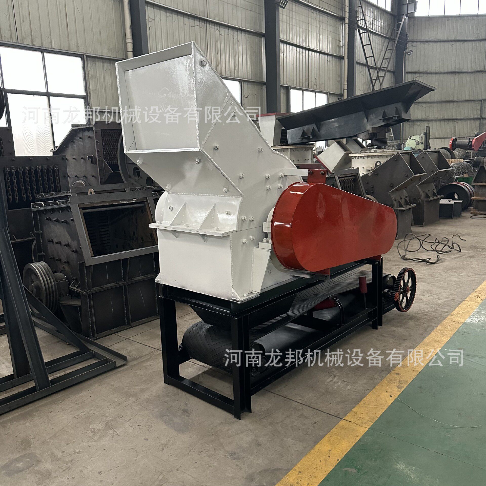 热销非洲中小型锤式制砂机