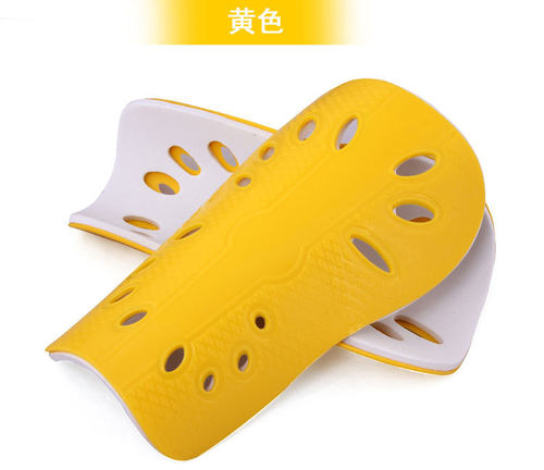 儿童学生足球护具护腿板成人带孔透气超轻小腿插板比赛团购优惠