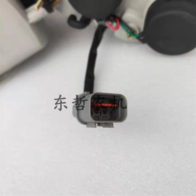 东方红704 804 900 904 1000 1204拖拉机配件新款前脸大灯前大灯