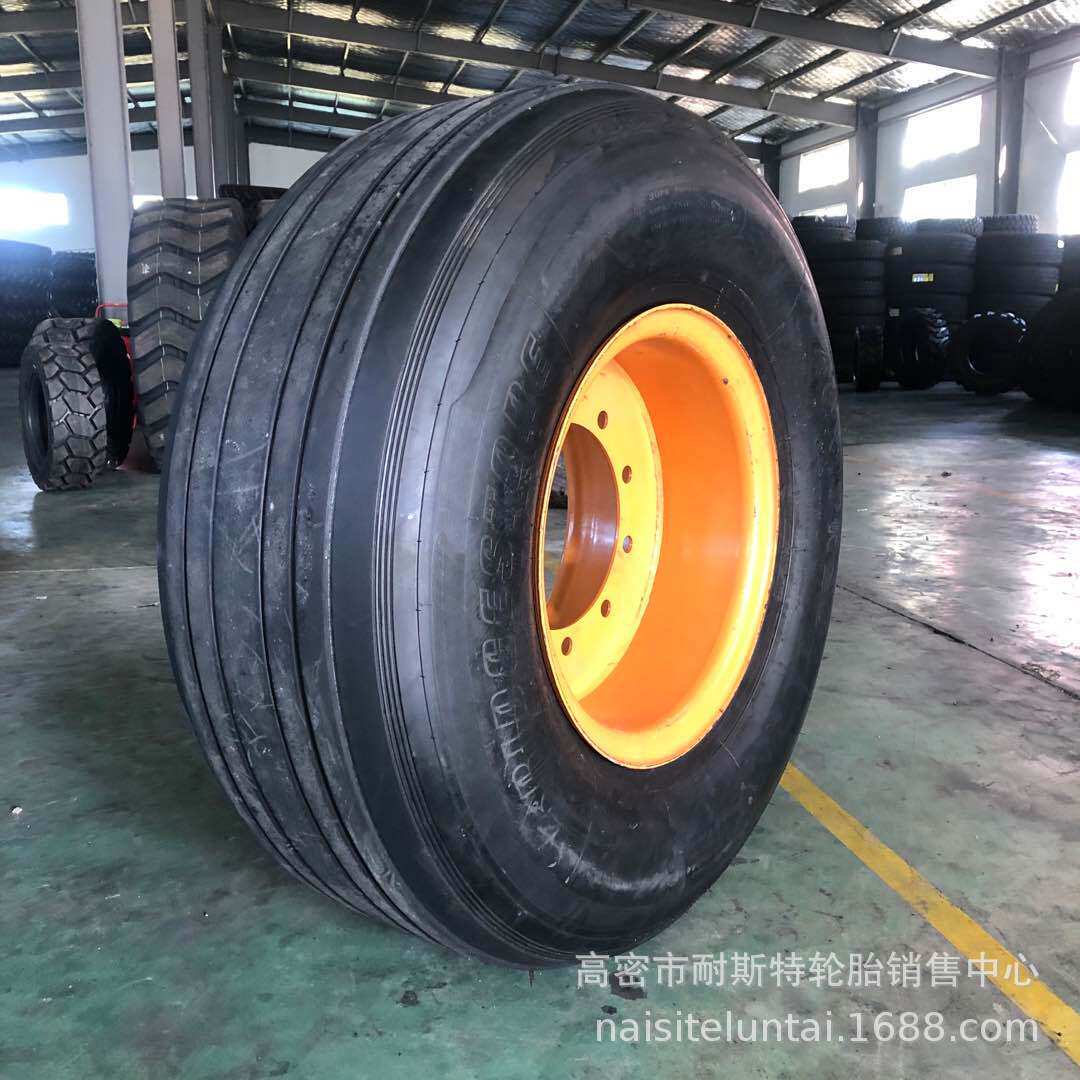 飞机轮胎46×17R20改装平板拖车