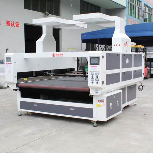 全景定位激光切割机纸张雕刻机花边数码印花布料裁切机自动送料