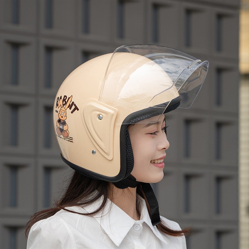 3c认证冬季电动车头盔保暖防风电瓶车安全帽潮牌摩托车半盔男女