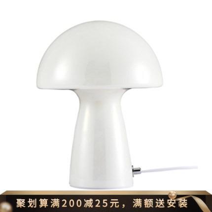 中山工厂简约新品装饰轻奢北欧书桌玻璃触摸台灯卧室床头经典时尚