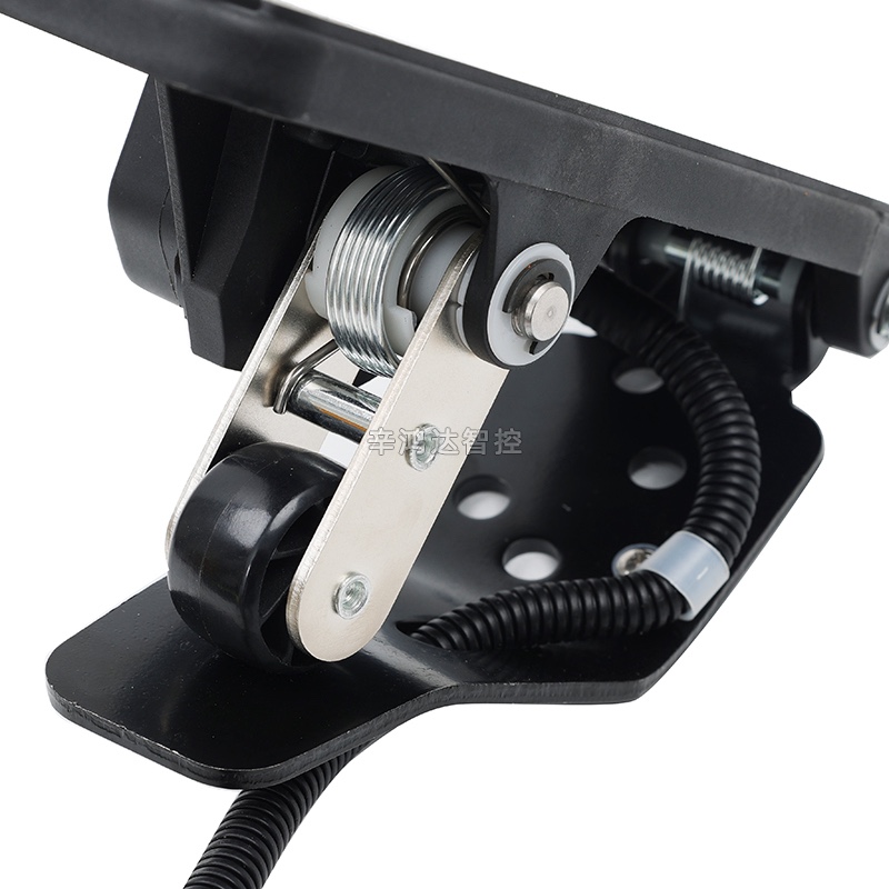 拖拉机配件华夏潍柴电子脚油门控制器中联重科拖拉机配件零部件