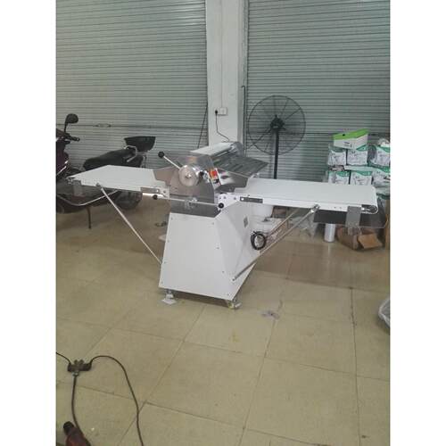 广州供应大型落地式开酥机面包酥皮食品压面机系列产品