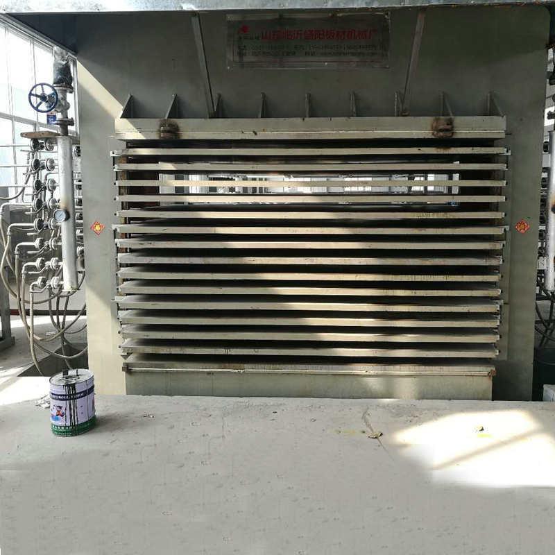 厂家供应模压门生产设备木工加工中心家具生产机械