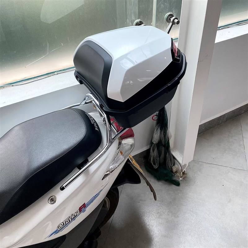 适用五羊本田喜鲨NCR125后备箱WH125T-9E储物箱摩托车大号后备箱