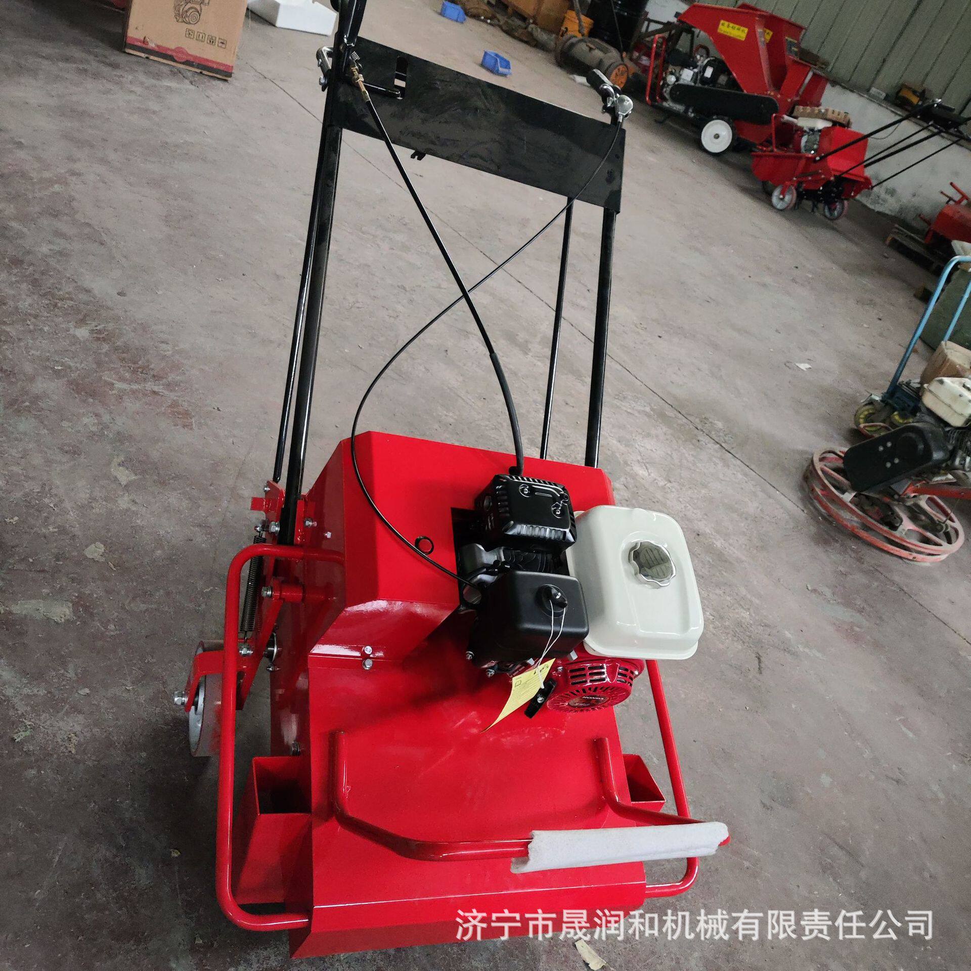 汽油草坪打孔机手推式小型草坪养护透气梳理杂草清理打眼机