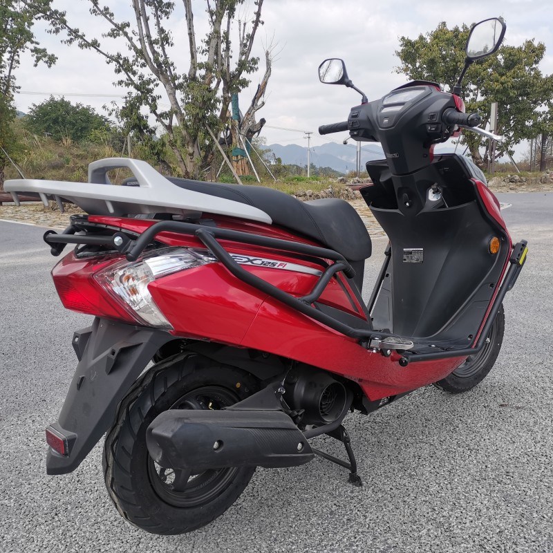 适用于本田EX125保险杠SDH125T-36前后包围护杠防摔杠摩托车改装