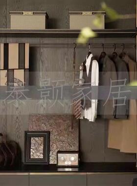 现代意式简约男士衣帽间衣柜软装饰品摆件搭配组合样板间展厅