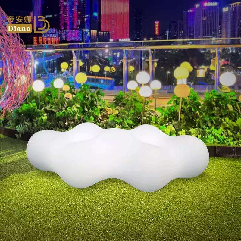 户外不锈钢玻璃钢云朵秋千雕塑景区公园庭院装饰网红拍照打卡摆件