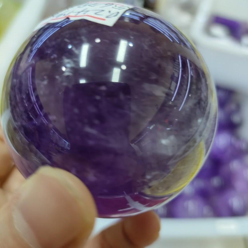 天然乌拉圭深黑紫水晶球紫黄晶彩虹球摆件原石打磨玄关装饰品摆件