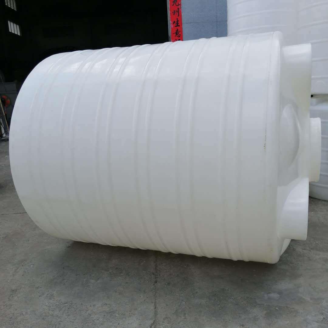 装水140斤平底圆形塑料水桶带盖圆形蓄水箱水塔大号储水桶带接头