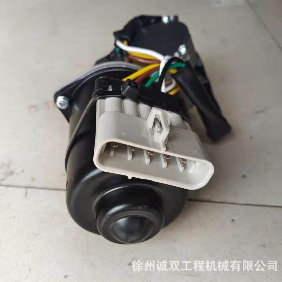 S750 S770 S550 S450滑移装载机雨刮电机 雨刮马达7168952