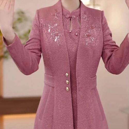 高档琉璃软精纺时尚风衣+旗袍裙两件套2026秋季新款喜婆婆礼服裙
