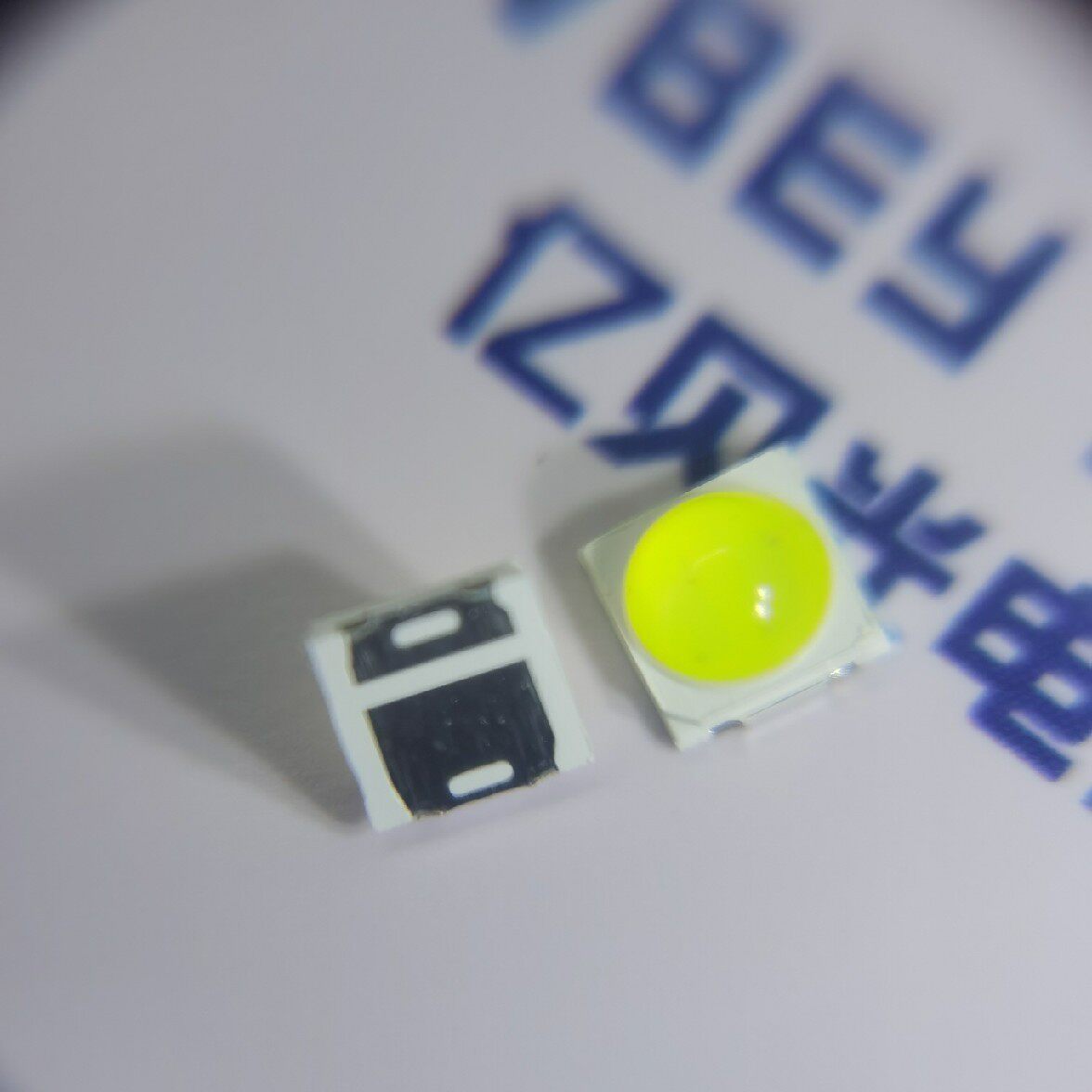 厂家直销led贴片灯珠3030球头1W白光0.5W凸头带透镜暖白透镜车灯