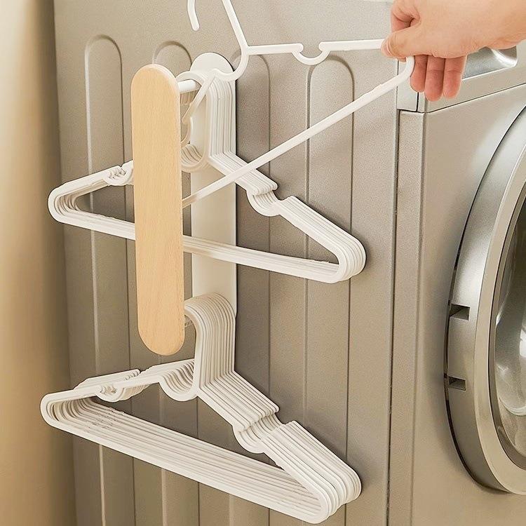 阳台家居收纳整理神器壁挂式小百货日用品原木风卫生间挂衣架子