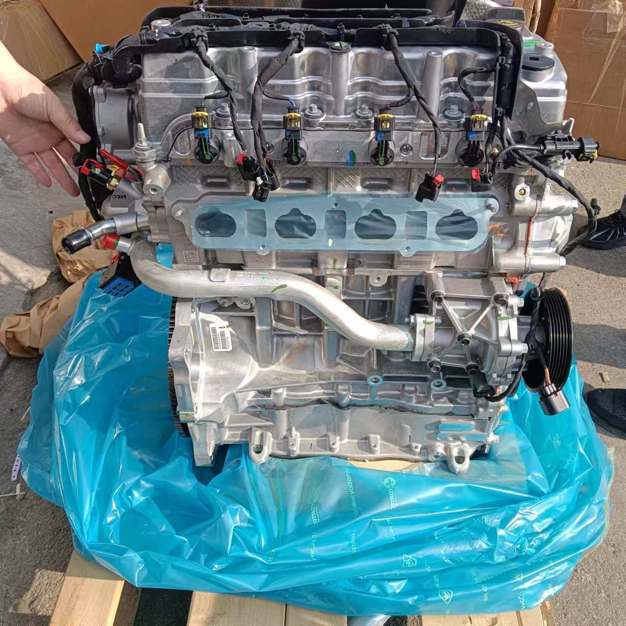用于2.4自由光引擎总成 发动机缸盖自由光中岗体总成68421769AA