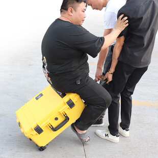 五金电工电动工具收纳箱园林机械设备塑料防水工业拉杆箱防水抗压