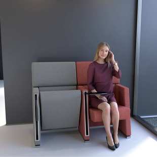 环保材质轻奢礼堂座椅时尚简约款带扶手写字板礼堂椅室内静谧