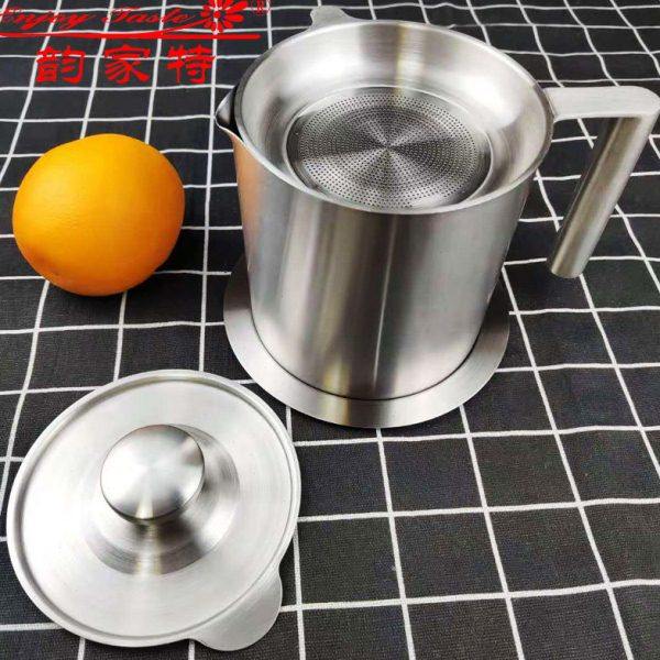 304不锈钢油瓶过滤油渣油壶杯油炸储油杯罐带滤网盖底托控油拉丝,厨房/烹饪用具,油壶,淘宝优惠券,粉丝福利购,淘宝优惠卷