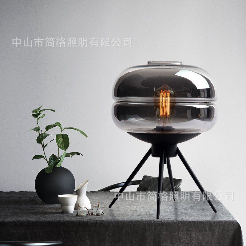 北欧创意现代设计师样板房卧室床头书房主题酒店休息室玻璃台灯