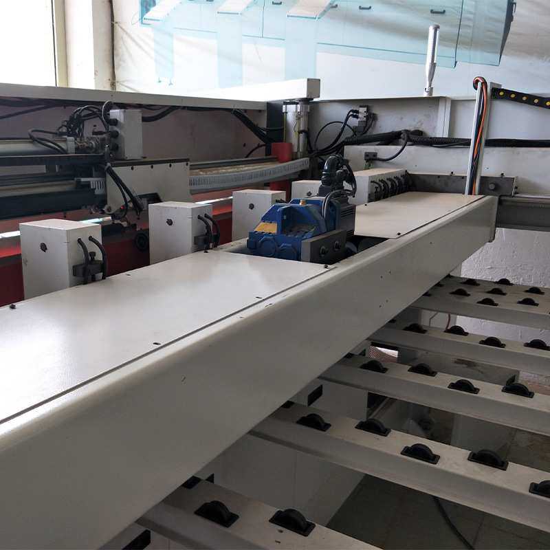 广东电子裁板锯全自动电脑锯复式自动定尺精密数控板式家具开料机,3C数码配件,USB灯,淘宝优惠券,粉丝福利购,淘宝优惠卷