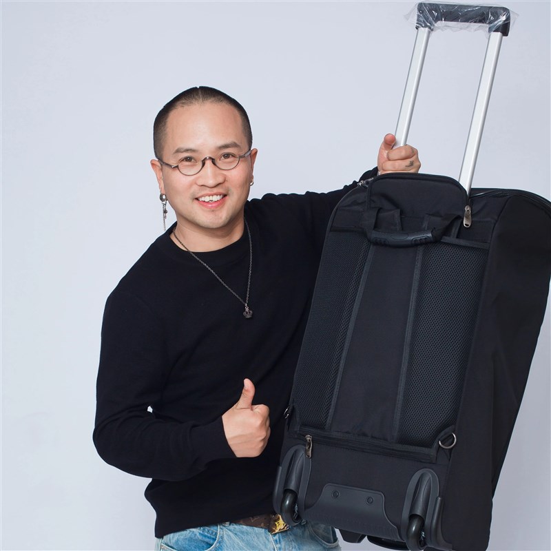 加厚非洲鼓拉杆带轮子鼓包防水双肩背包12I寸13寸14寸带拉杆带轮