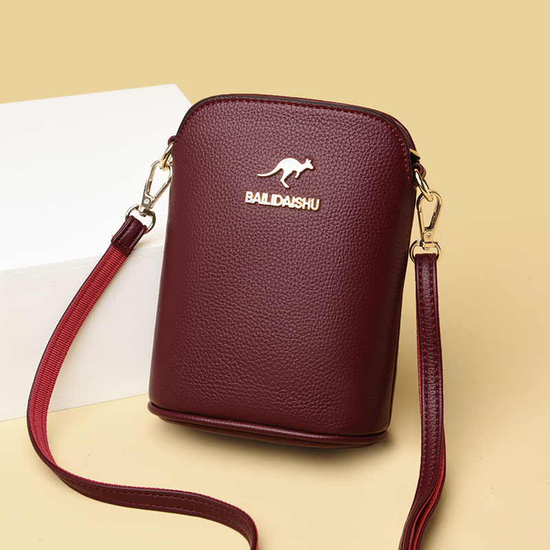 真皮斜挎手机包女202q2新款时尚潮妈妈休闲牛皮单肩包软皮水桶小