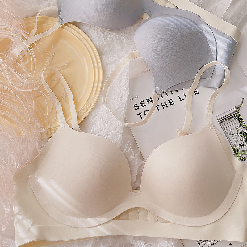 一口奶盖~杨吨吨简约无痕女生胸罩无钢圈内衣聚拢裸感透气文胸女,女士内衣/男士内衣/家居服,文胸,淘宝优惠券,粉丝福利购,淘宝优惠卷