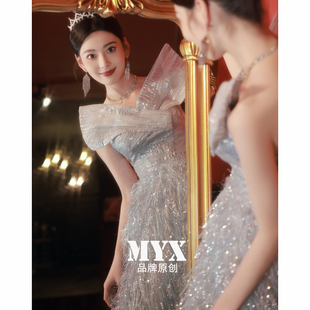 高级感晚礼服女2024新款宴会抹胸颁奖典礼高端轻奢大合唱团连衣裙