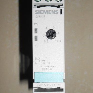 3RP1531-1AP30 3RP15311AP30时间继电器
