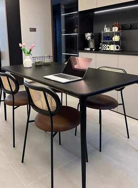 黑色岩板餐桌2025新款小户型家用现代简约长方形饭桌餐桌椅组合